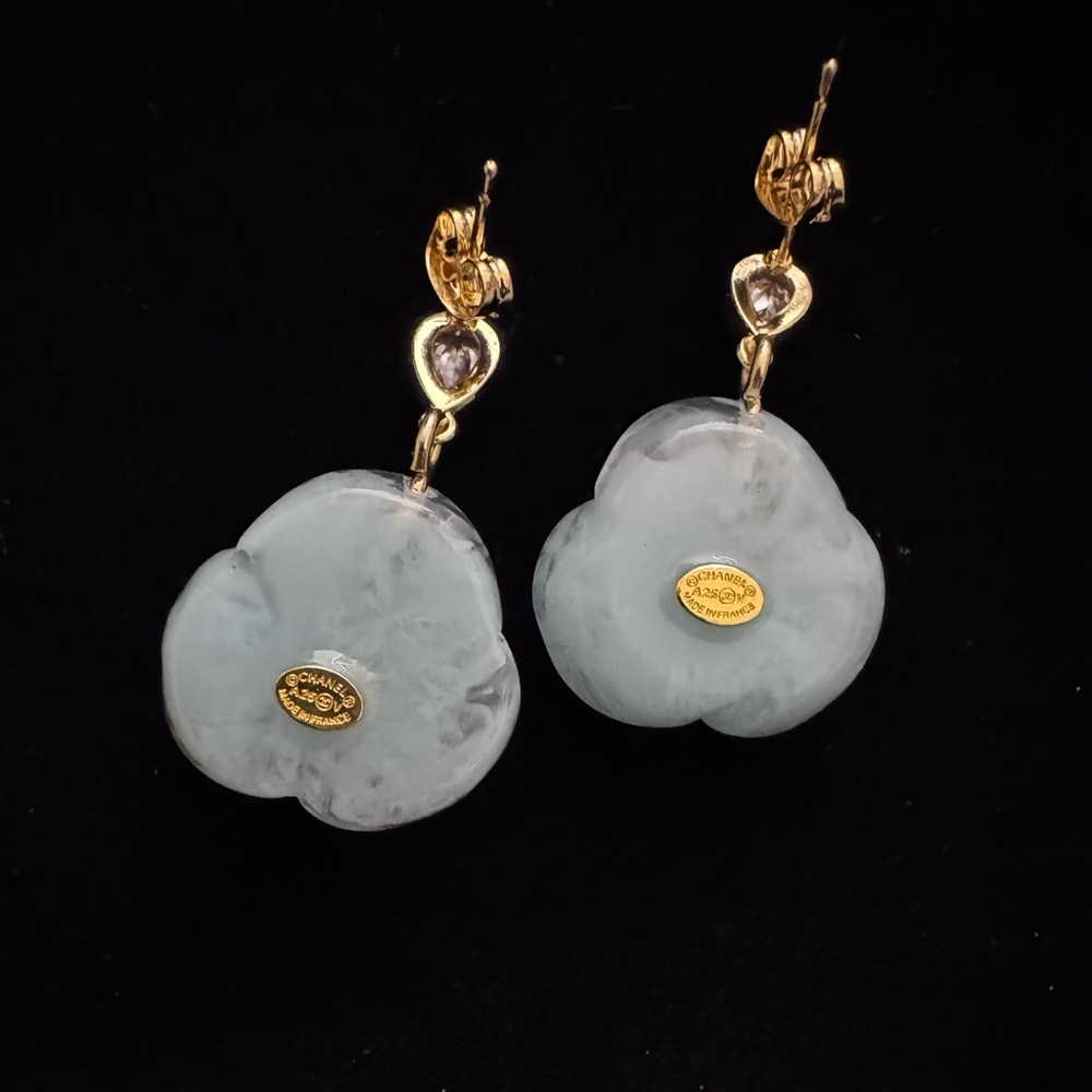 CHANEL Gold and blue Floral Crystal Earrings - Picture 2 of 3